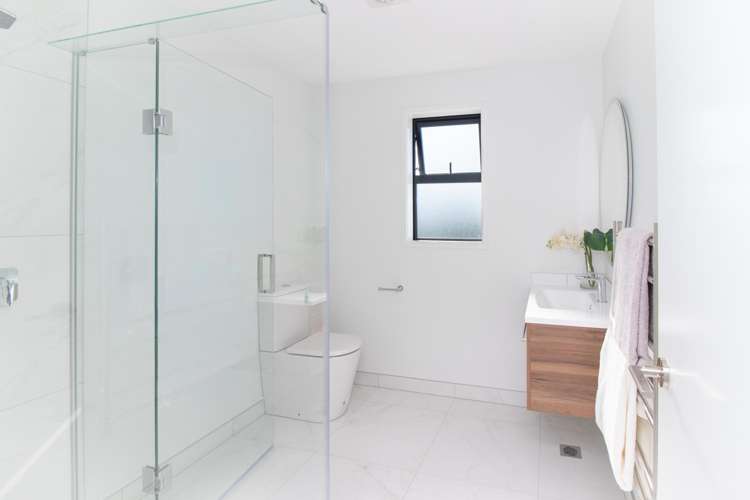 2-4 Moa Road Point Chevalier_10