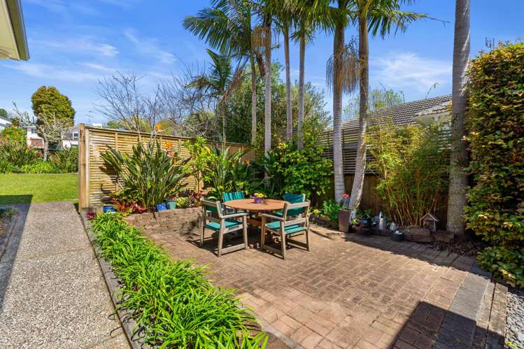 12 Linwood Avenue Forrest Hill_11