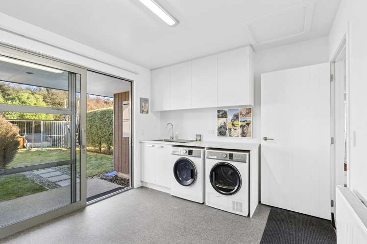 11 Hikuwai Drive Albert Town_13