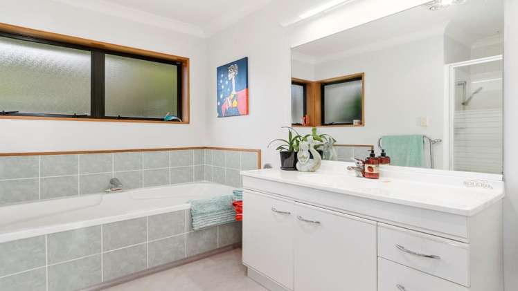 648c Esdaile Road Whakamarama_13