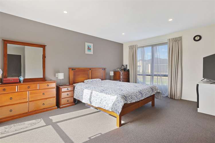 15 Romney Drive Belfast_11