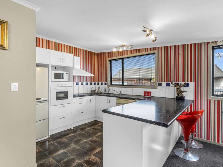 6 Porritt Place Waipukurau_1