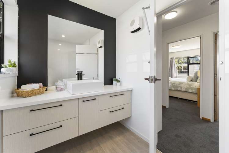 8 Coach Court Cromwell_10