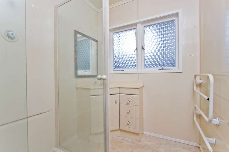 187 Golf Road Titirangi_1