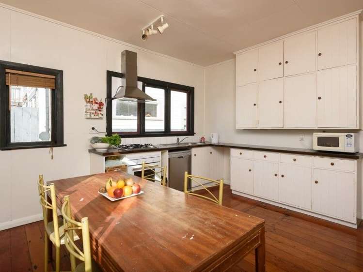 41 Te Wharepouri Street Berhampore_3