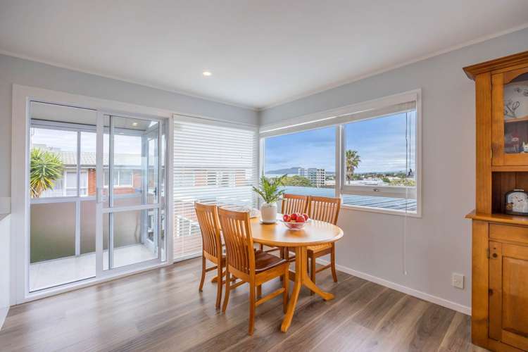 2/4 Rangitoto Terrace Milford_9