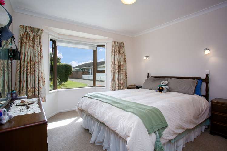 8 Conrad Place Leamington_10