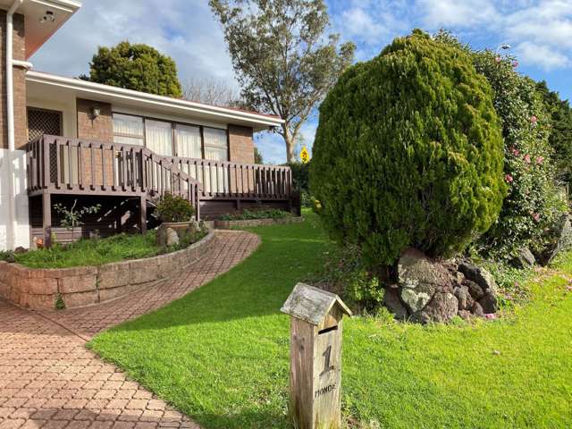 1 Monde Pl (2-3 Diorella) - Spacious family ho...