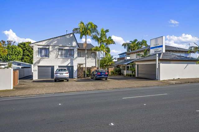 28-30 Taharoto Road Takapuna_1