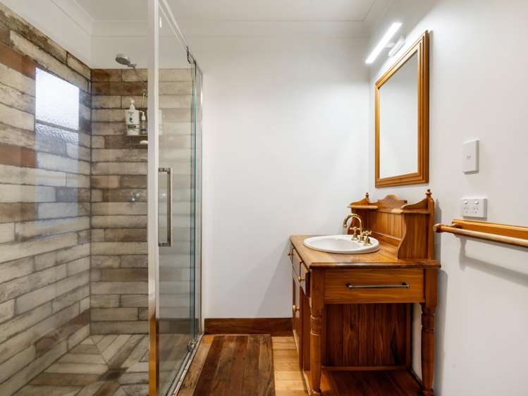 13 Plunket Terrace Hamilton East_15