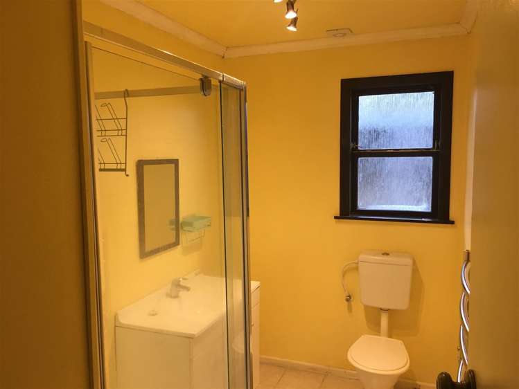 2 Ambler Avenue Glen Eden_5