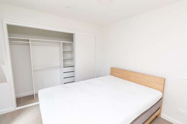 Brand new furnished 1-bedroom apartment