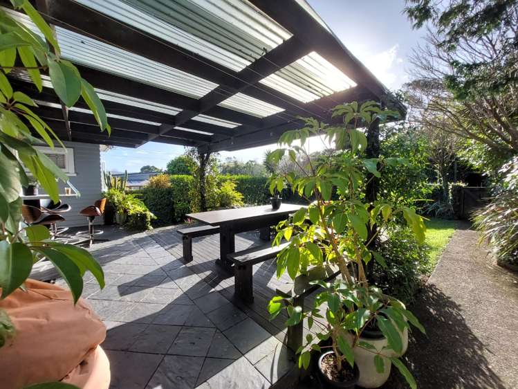 334 West Coast Road Glen Eden_14