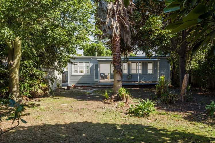 20 Miro Street Elgin_18