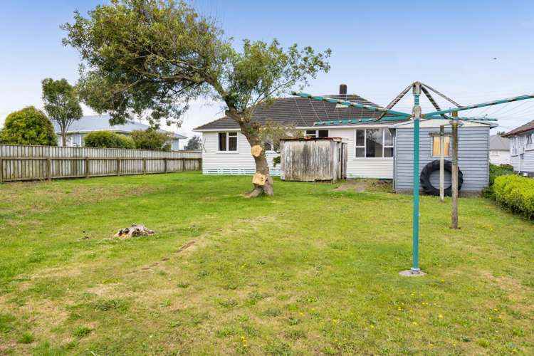 6 McGuire Street Hawera_16