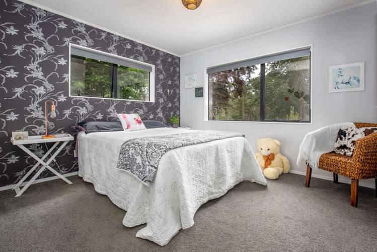 572 Pinnacle Hill Road Bombay_10