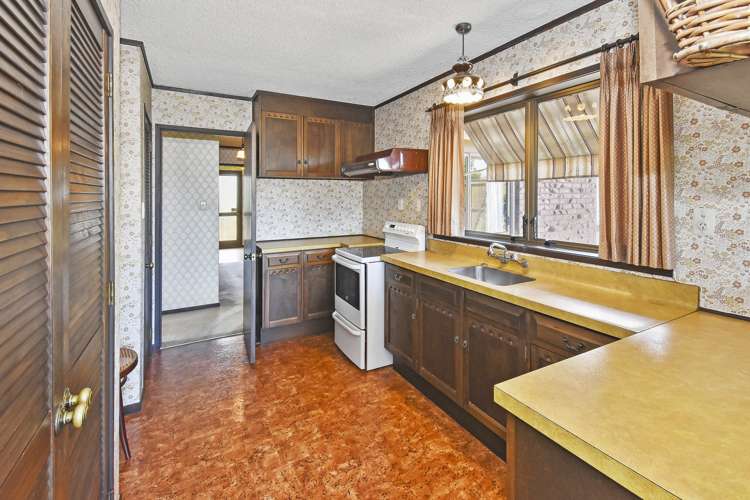 28 Diorella Drive Clover Park_6