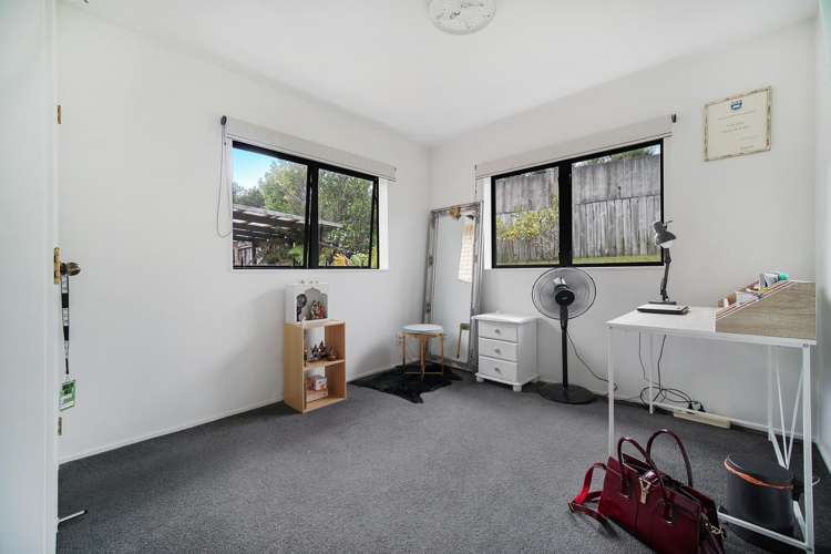12 Ginders Drive 11410_15