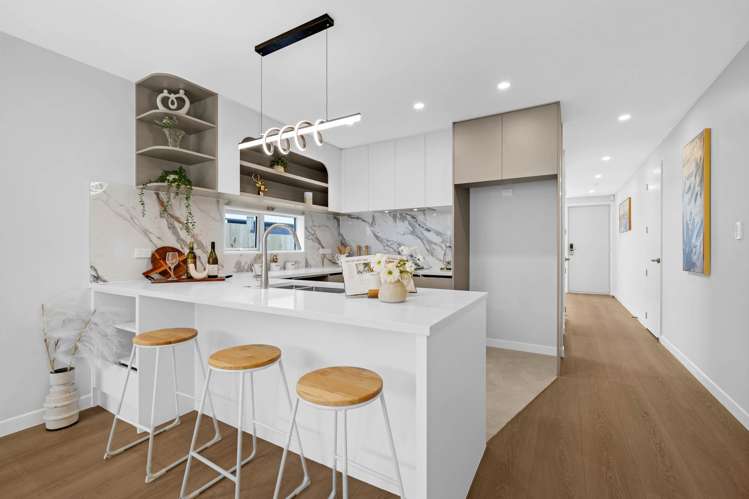 14 Ballyalton Cresent Flat Bush_4