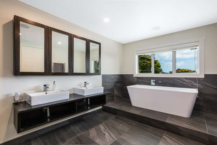 71 Matatua Road Raumati Beach_10