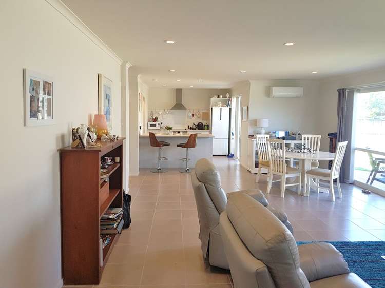 8 Ocean View Rise Ruakaka_7