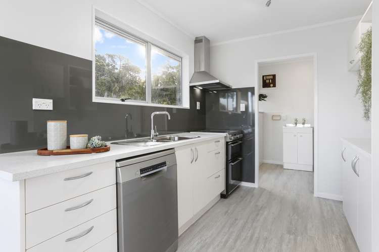 69 Pine Avenue Henderson_9