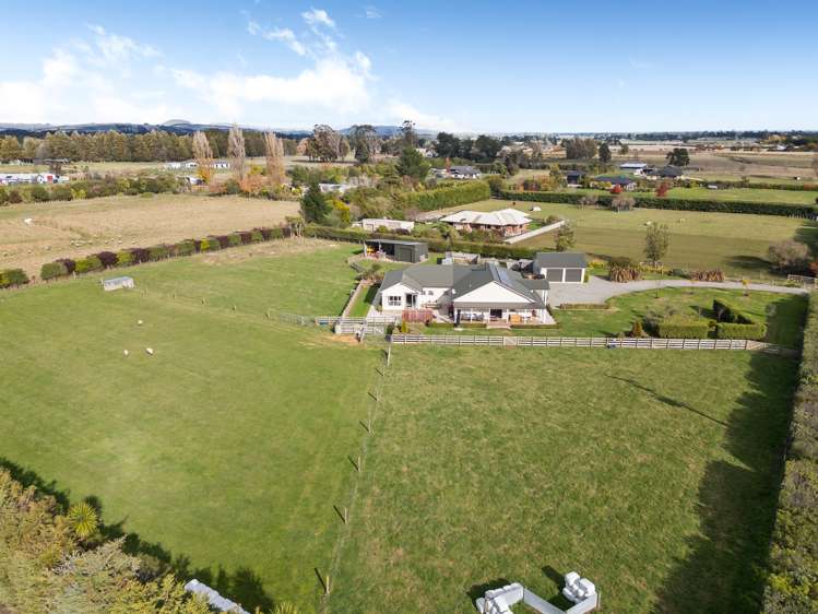 270 Hughes Line West Taratahi_22