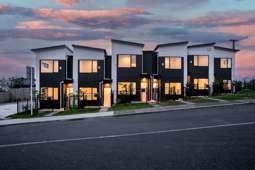 New Modern Townhouses – Prime Living Awaits!