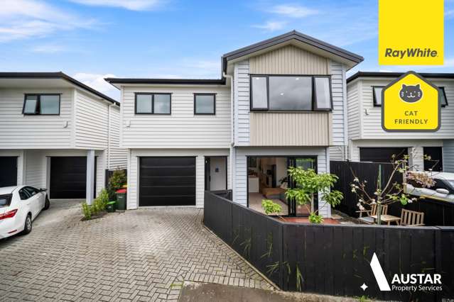 Modern Living in the Heart of Te Atatu South