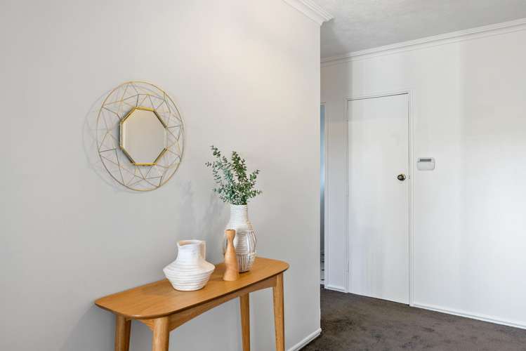 10 Tui Terrace Tawa_18