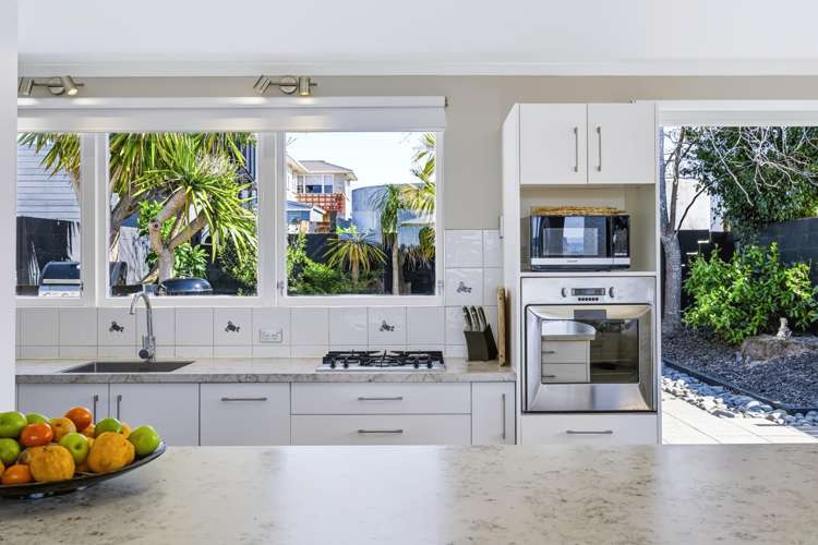 12 Rakino Avenue_5