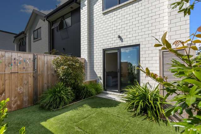 7/87 Taikata Road Te Atatu Peninsula_2