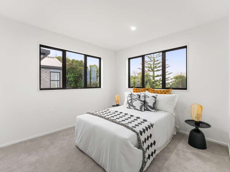 46a & 46b Woodford Avenue Henderson_14