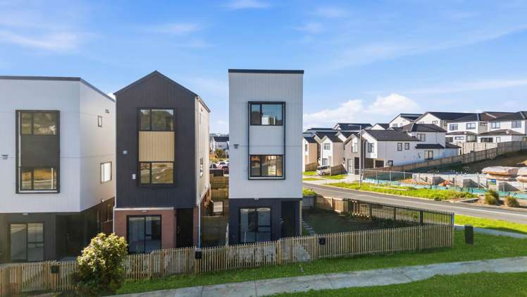 24 Vista Estate Boulevard_1