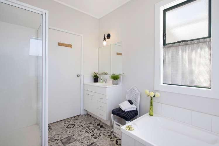 1 Gladstone Road Waihi_10