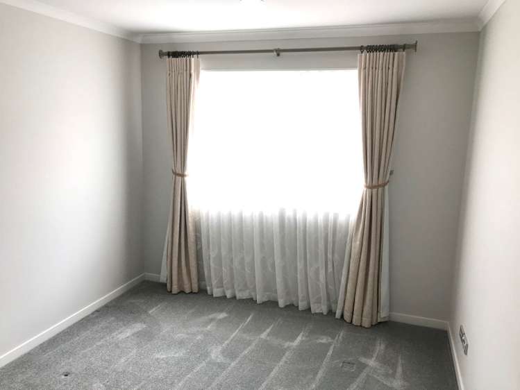 49 Rosewell Crescent Flat Bush_12