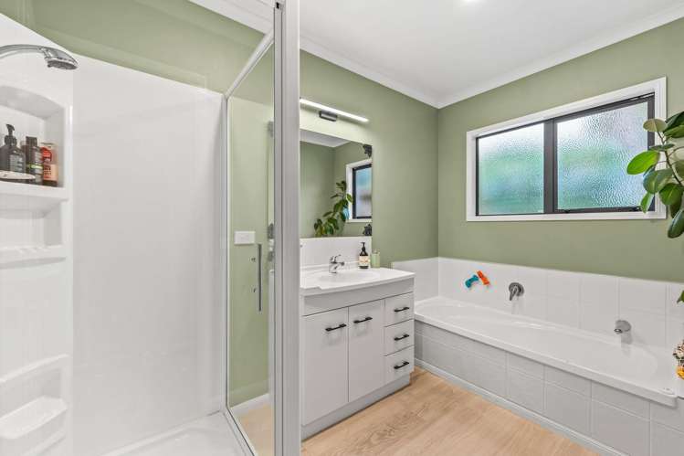 381 Cove Road Waipu_10