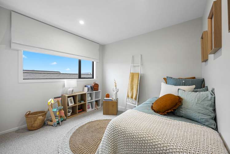 53 Probert Crescent Chartwell_16