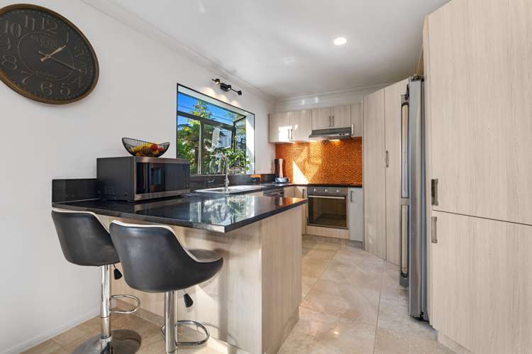 1 Stonebridge Park Drive Holdens Bay_8