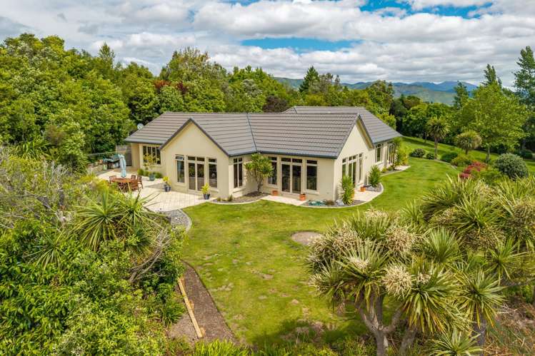96 Totara View Road_0