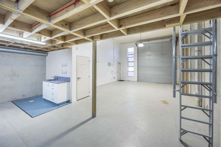 Unit 2 at 6 Ken Browne Drive Te Rapa_3