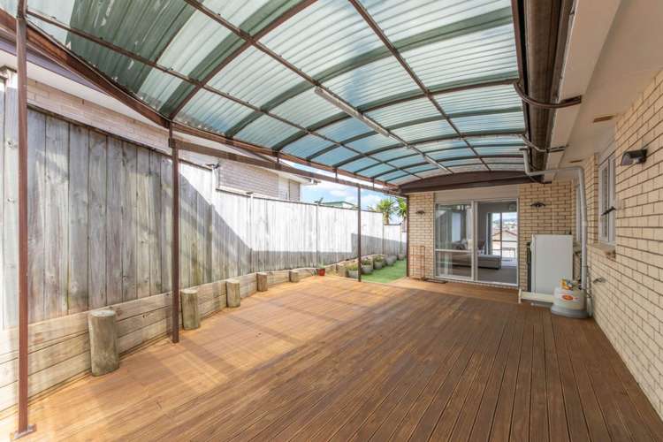 20 Aditi Close Massey_16