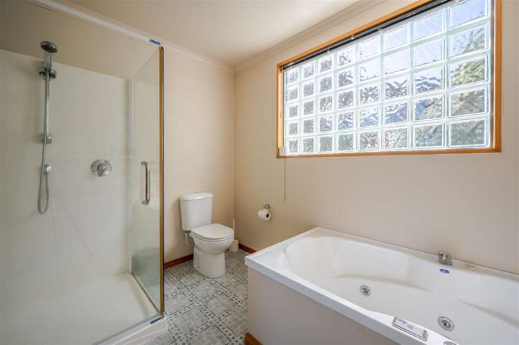 14 Settlers Hill Akaroa_19