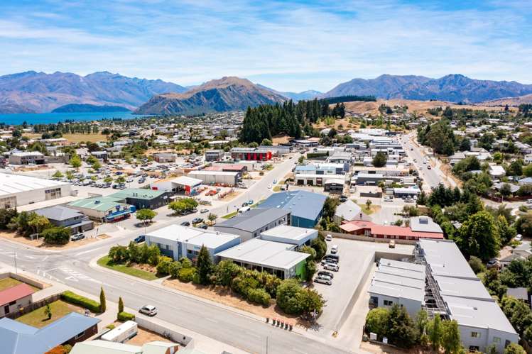 17 Plantation Road Wanaka_2