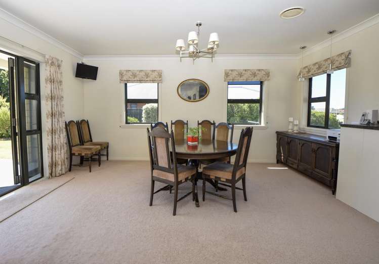 39 Armstrong Avenue Carterton_8