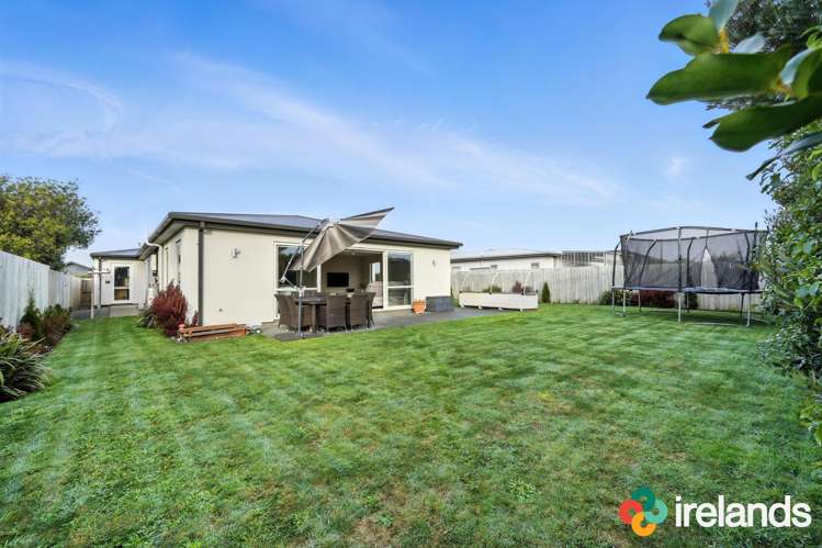 53 Kingsbridge West Burwood_13