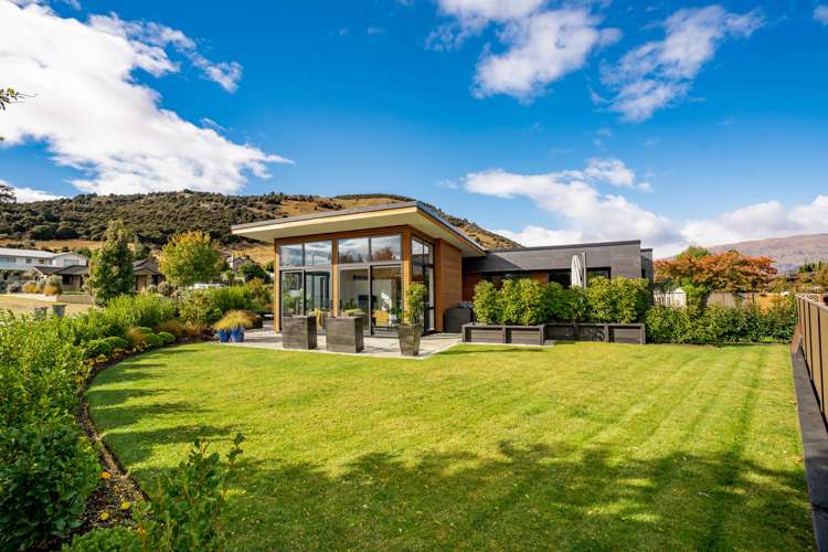 73 Rob Roy Lane Wanaka_2