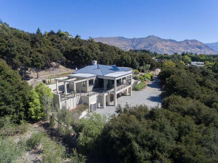 585 Aubrey Road Wanaka_13