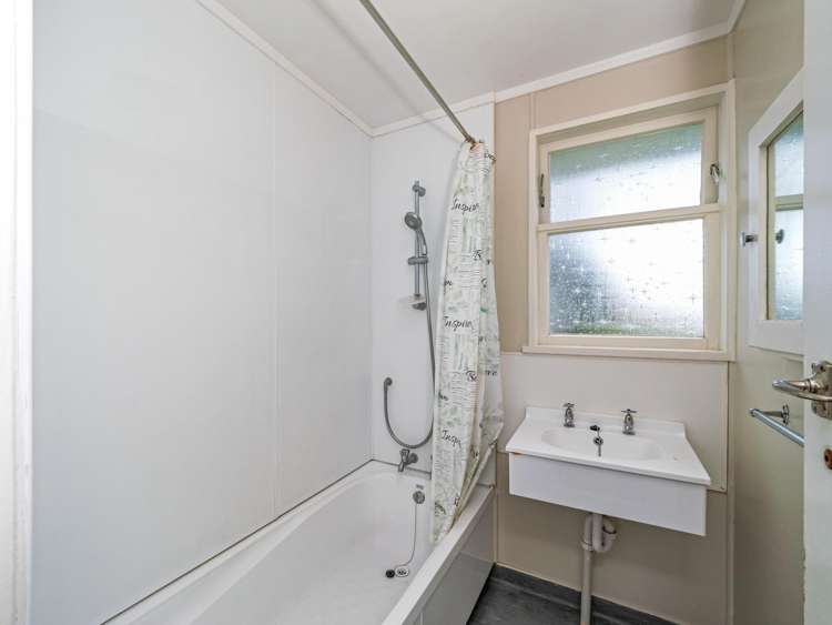 60 Stillwater Place and 30 Monowai Place Westbrook_14