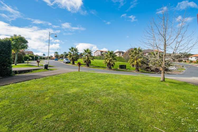 7 Ashurst Lane Greenhithe_16